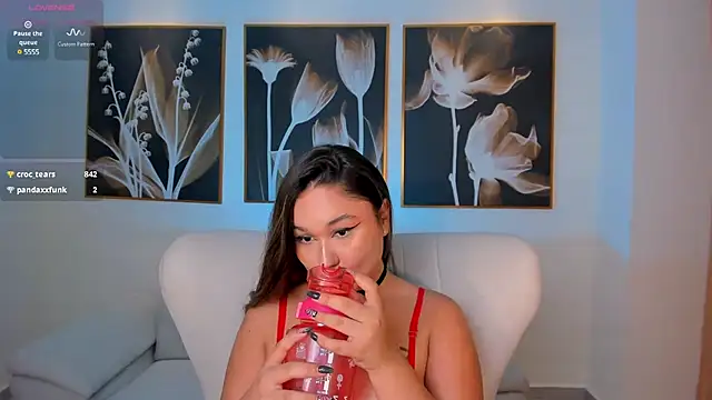 Snapshot of SamanthaConnor_ chatting on 13, 3, 2025 SamanthaConnor online show from 13, 3, 2025