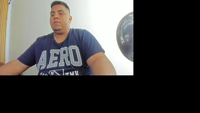 Snapshot of Poolsex_69 chatting on 8, 9, 2025 Poolsex 69 online show from 8, 9, 2025