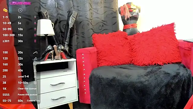 LiaTaylorr online show from 23, 12, 2024