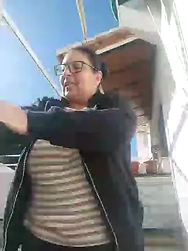 Snapshot of Anais-Te-La-Como chatting on 5, 2, 2025 Anais-Te-La-Como online show from 5, 2, 2025