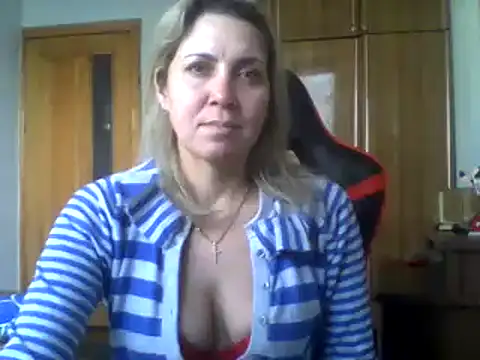 Snapshot of IrinaB1 chatting on 1, 1, 2025 IrinaB1 online show from 1, 1, 2025
