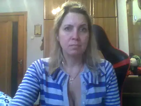 Snapshot of IrinaB1 chatting on 11, 1, 2025 IrinaB1 online show from 11, 1, 2025