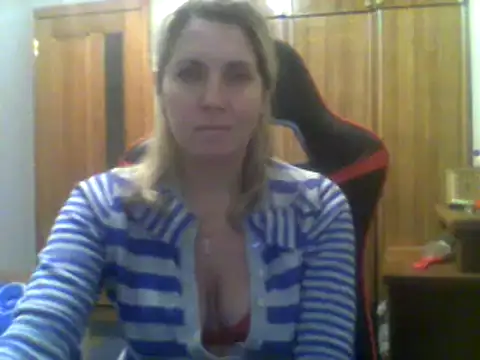 Snapshot of IrinaB1 chatting on 14, 1, 2025 IrinaB1 online show from 14, 1, 2025