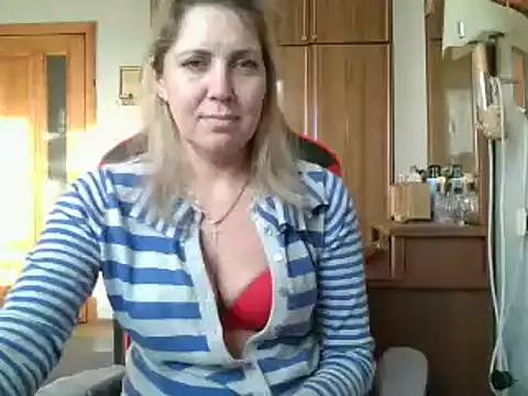 Snapshot of IrinaB1 chatting on 11, 2, 2025 IrinaB1 online show from 11, 2, 2025