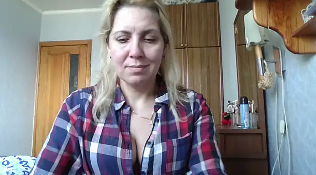 Snapshot of IrinaB1 chatting on 22, 2, 2025 IrinaB1 online show from 22, 2, 2025
