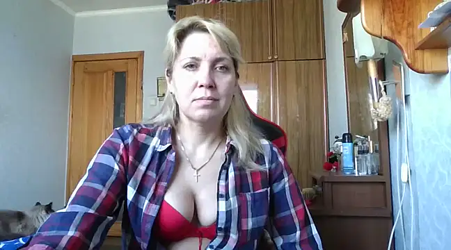 Snapshot of IrinaB1 chatting on 28, 2, 2025 IrinaB1 online show from 28, 2, 2025