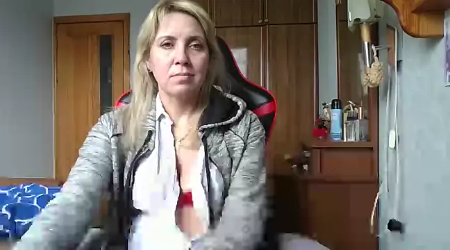 Snapshot of IrinaB1 chatting on 3, 3, 2025 IrinaB1 online show from 3, 3, 2025