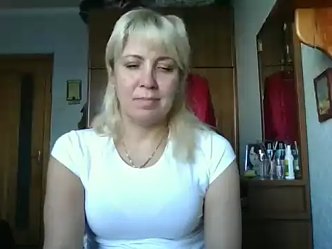 Snapshot of IrinaB1 chatting on 23, 9, 2025 IrinaB1 online show from 23, 9, 2025