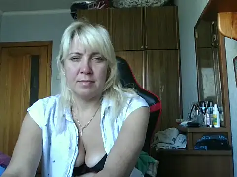 Snapshot of IrinaB1 chatting on 26, 9, 2025 IrinaB1 online show from 26, 9, 2025