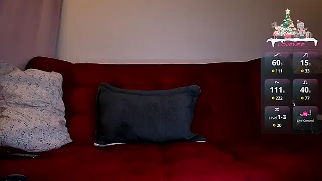 Snapshot of ohpetitemuse chatting on 15, 12, 2024 ohpetitemuse online show from 15, 12, 2024