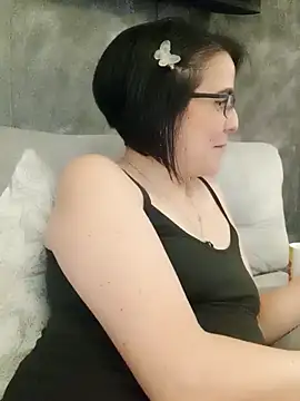 IsisBlake online show from 6, 1, 2025