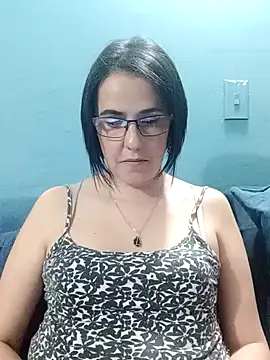 IsisBlake online show from 7, 1, 2025