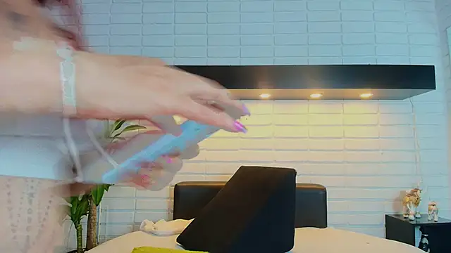 HannaBrave online show from 28, 10, 2025