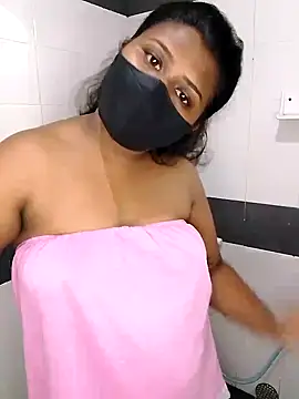 Snapshot of Sexy--queen1 chatting on 17, 2, 2025 Sexy--queen1 online show from 17, 2, 2025