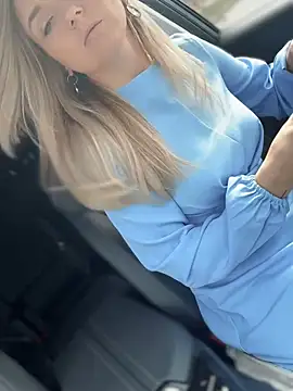 Snapshot of Crazy-Rosa chatting on 8, 3, 2026 Crazy-Rosa online show from 8, 3, 2026