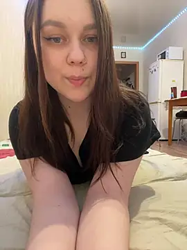 Snapshot of Marylallka5 chatting on 3, 2, 2025 Marylallka5 online show from 3, 2, 2025