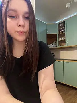 Snapshot of Marylallka5 chatting on 8, 2, 2025 Marylallka5 online show from 8, 2, 2025