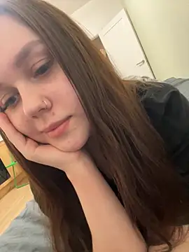 Snapshot of Marylallka5 chatting on 19, 9, 2025 Marylallka5 online show from 19, 9, 2025