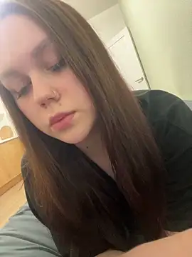 Snapshot of Marylallka5 chatting on 12, 10, 2025 Marylallka5 online show from 12, 10, 2025