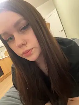 Snapshot of Marylallka5 chatting on 13, 10, 2025 Marylallka5 online show from 13, 10, 2025