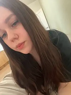 Snapshot of Marylallka5 chatting on 17, 10, 2025 Marylallka5 online show from 17, 10, 2025