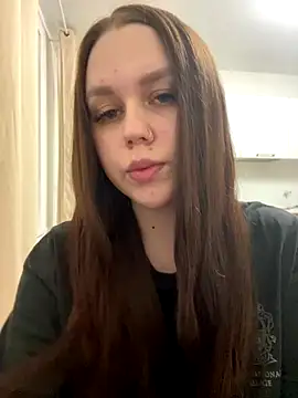 Snapshot of Marylallka5 chatting on 4, 11, 2025 Marylallka5 online show from 4, 11, 2025