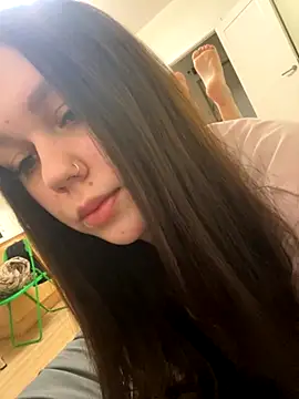 Snapshot of Marylallka5 chatting on 2, 12, 2025 Marylallka5 online show from 2, 12, 2025