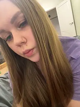 Snapshot of Marylallka5 chatting on 2, 3, 2026 Marylallka5 online show from 2, 3, 2026