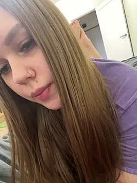 Snapshot of Marylallka5 chatting on 2, 3, 2026 Marylallka5 online show from 2, 3, 2026