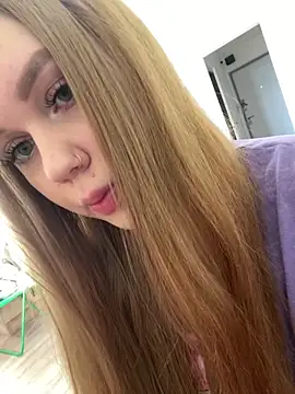 Snapshot of Marylallka5 chatting on 14, 3, 2026 Marylallka5 online show from 14, 3, 2026