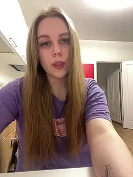 Snapshot of Marylallka5 chatting on 14, 4, 2026 Marylallka5 online show from 14, 4, 2026