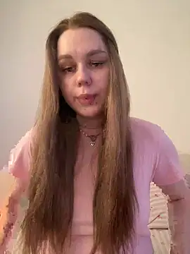Snapshot of Marylallka5 chatting on 4, 7, 2026 Marylallka5 online show from 4, 7, 2026