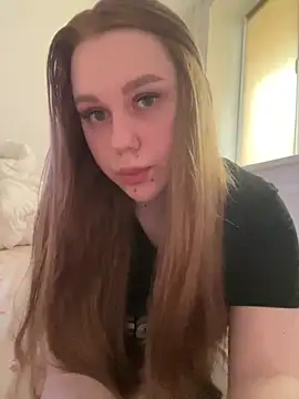 Snapshot of Marylallka5 chatting on 6, 7, 2026 Marylallka5 online show from 6, 7, 2026