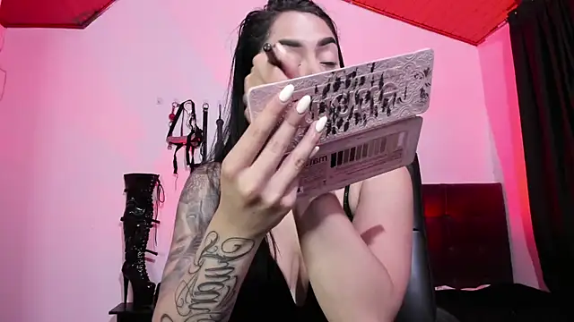 Snapshot of MistressVenena chatting on 18, 9, 2025 MistressVenena online show from 18, 9, 2025