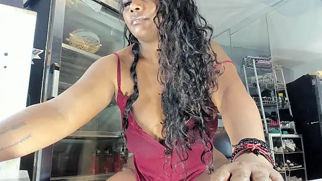 Snapshot of MAREIA_25 chatting on 25, 2, 2025 MAREIA 25 online show from 25, 2, 2025