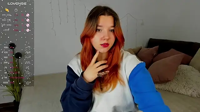Snapshot of PenelopeOneGrey chatting on 4, 3, 2025 PenelopeOneGrey online show from 4, 3, 2025