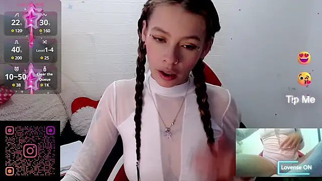 Snapshot of sweetlittlelisa chatting on 1, 12, 2024 sweetlittlelisa online show from 1, 12, 2024