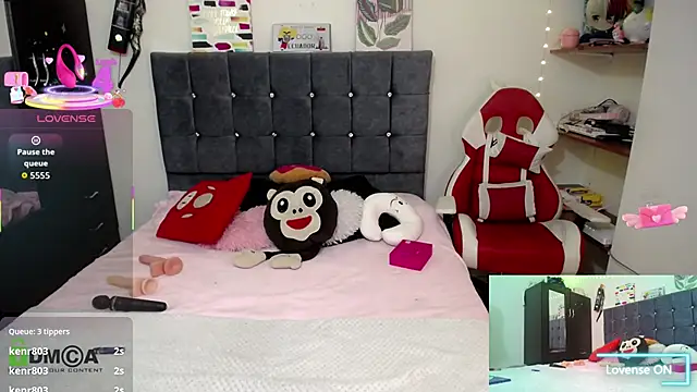 Snapshot of sweetlittlelisa chatting on 12, 9, 2025 sweetlittlelisa online show from 12, 9, 2025