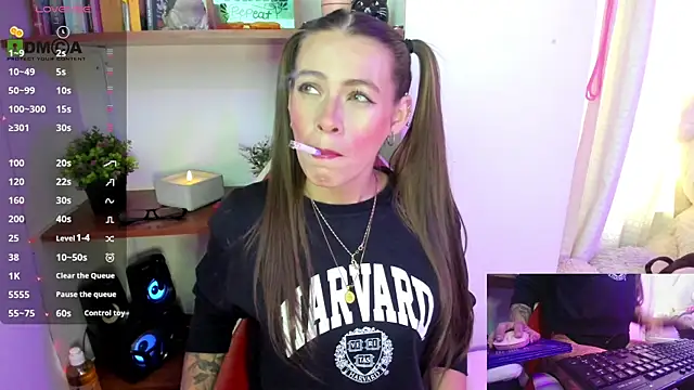 Snapshot of sweetlittlelisa chatting on 9, 11, 2025 sweetlittlelisa online show from 9, 11, 2025