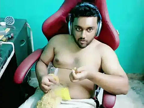 Snapshot of telugu_boy_ chatting on 3, 10, 2025 telugu boy  online show from 3, 10, 2025
