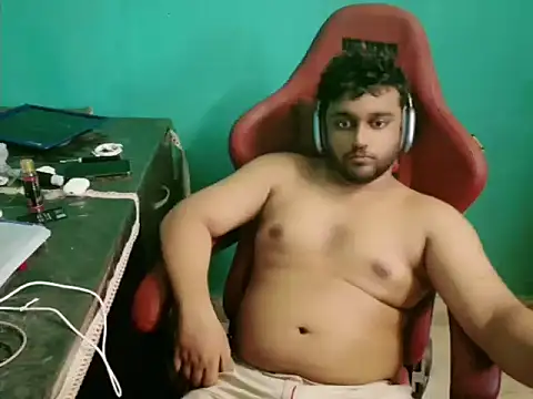 Snapshot of telugu_boy_ chatting on 19, 10, 2025 telugu boy  online show from 19, 10, 2025