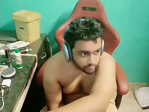 Snapshot of telugu_boy_ chatting on 23, 10, 2025 telugu boy  online show from 23, 10, 2025