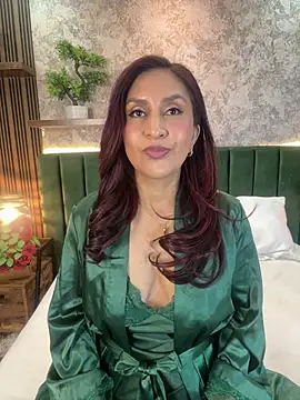 MonicaMoret online show from 27, 6, 2026