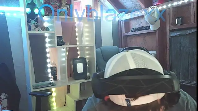 Snapshot of OnlyBlazexx chatting on 9, 1, 2026 OnlyBlazexx online show from 9, 1, 2026