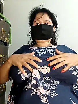 Snapshot of Tishani chatting on 9, 9, 2025 Tishani online show from 9, 9, 2025
