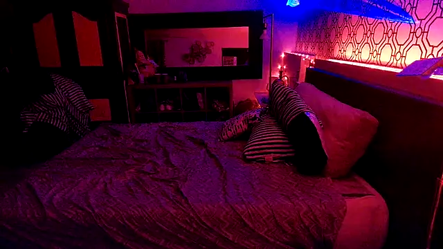 Snapshot of RawRyder8 chatting on 7, 10, 2025 RawRyder8 online show from 7, 10, 2025