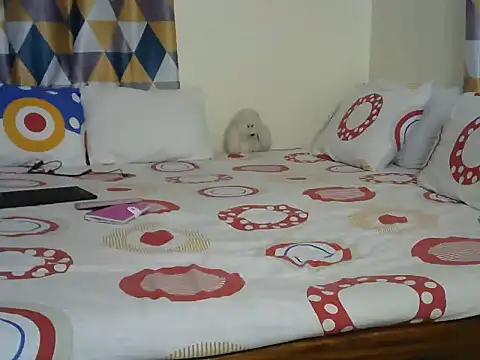 Nanaablack online show from 7, 11, 2025