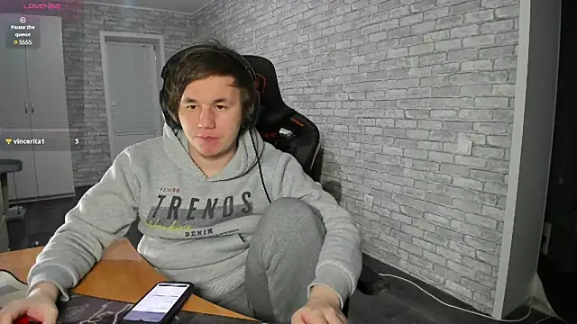 iliaskrislove online show from 21, 2, 2025