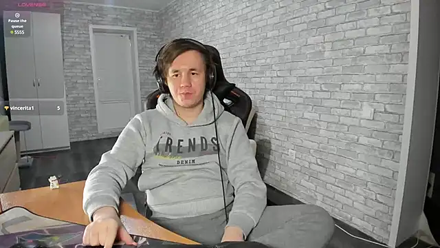 iliaskrislove online show from 22, 2, 2025