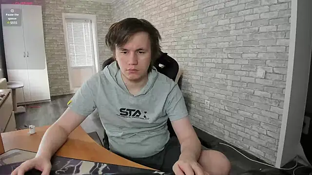 iliaskrislove online show from 1, 3, 2025